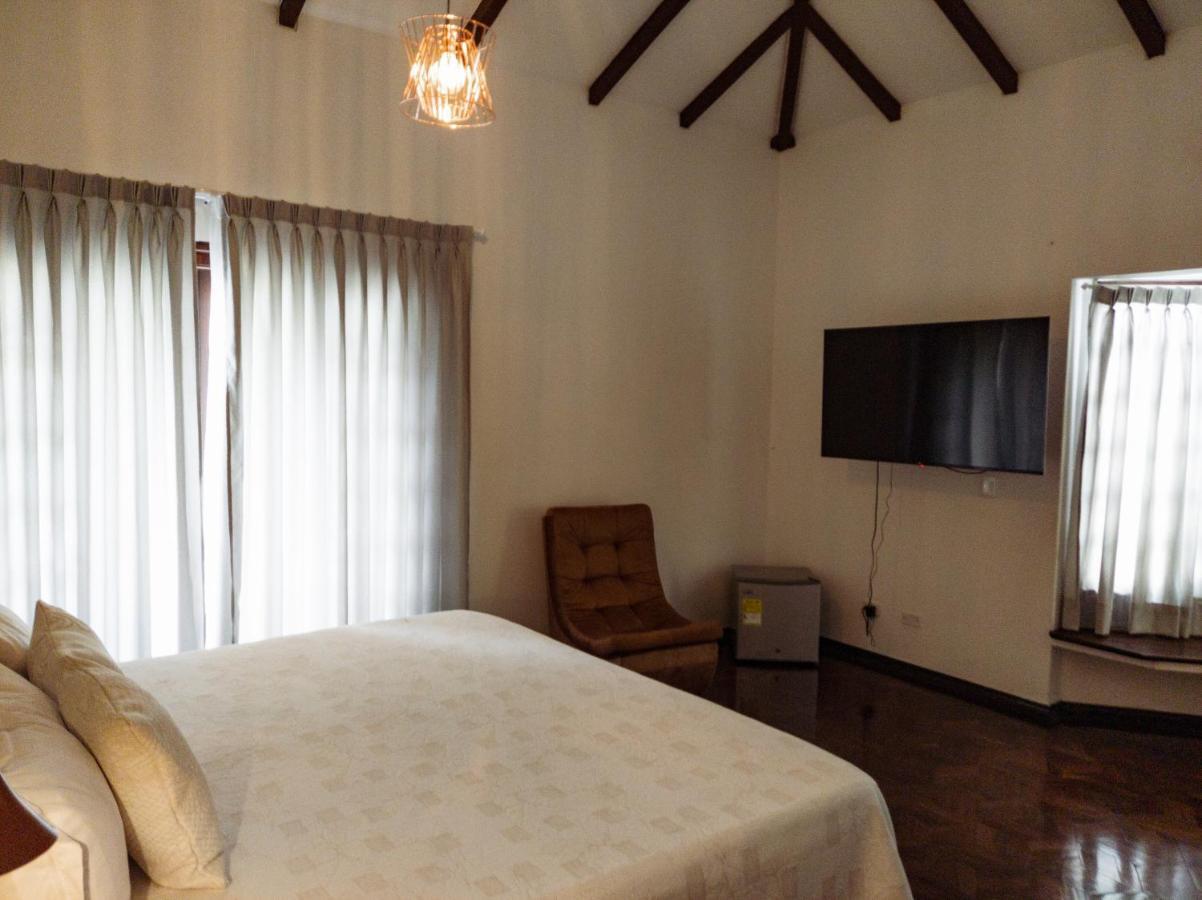 Hotel Boutique La Casa De Piedra 卡利 外观 照片