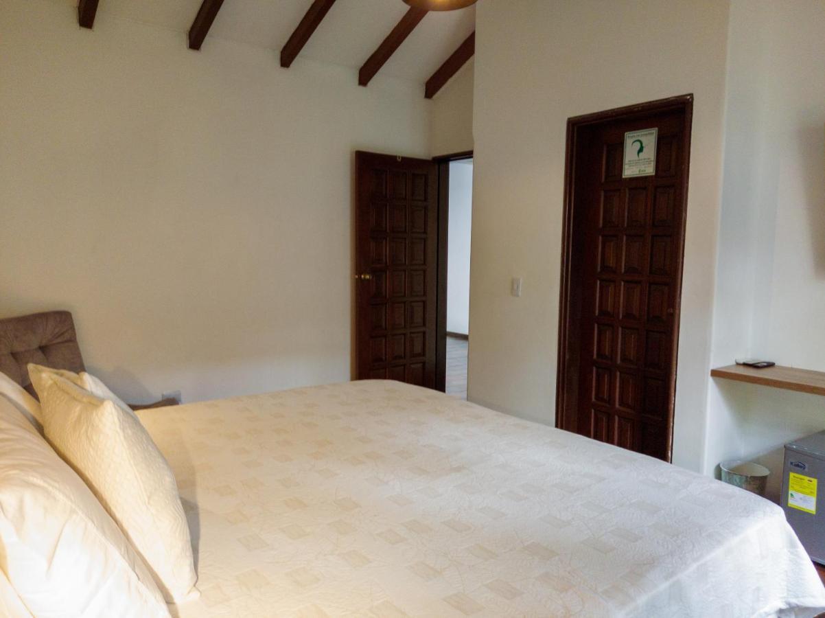 Hotel Boutique La Casa De Piedra 卡利 外观 照片