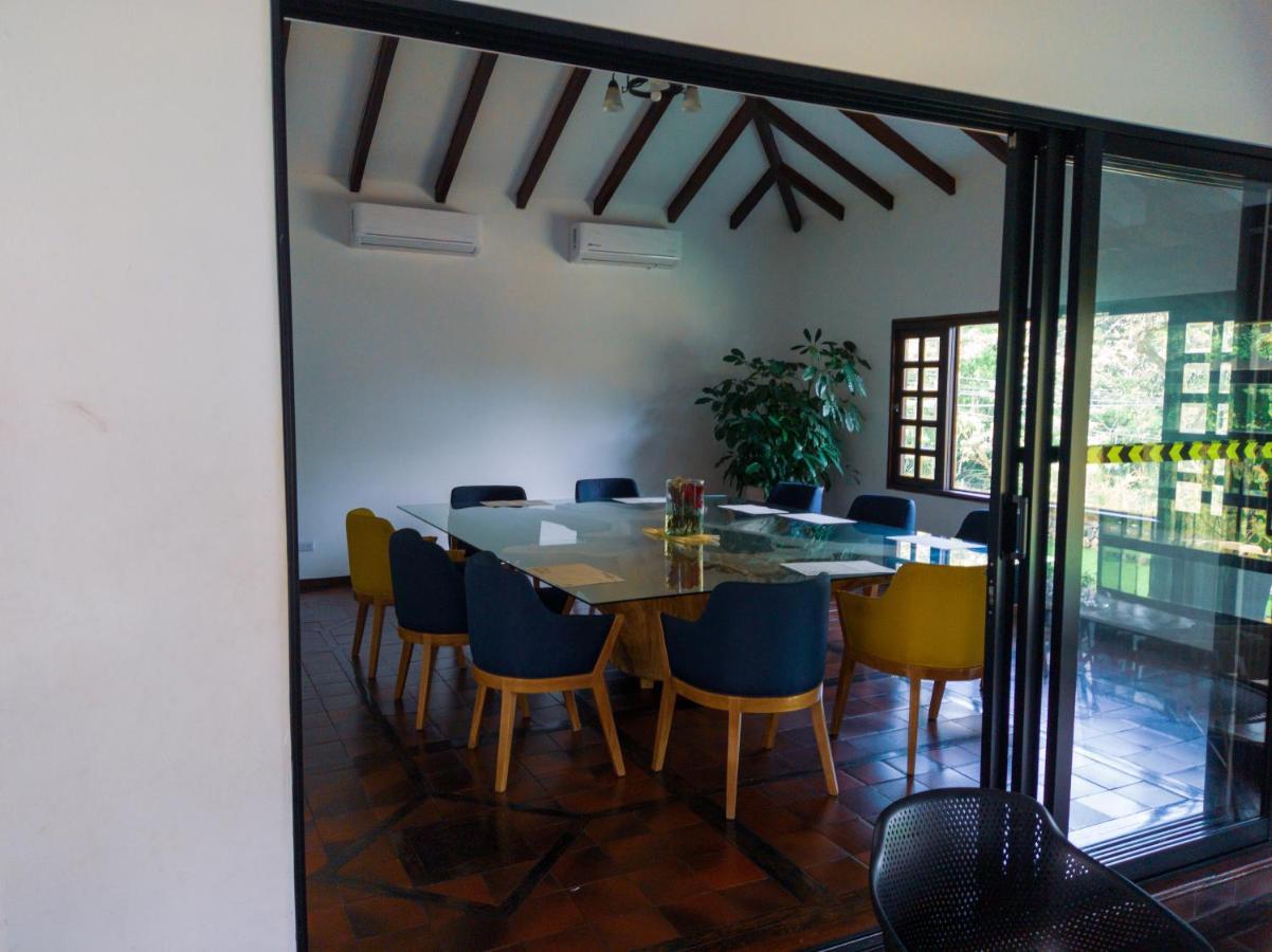 Hotel Boutique La Casa De Piedra 卡利 外观 照片