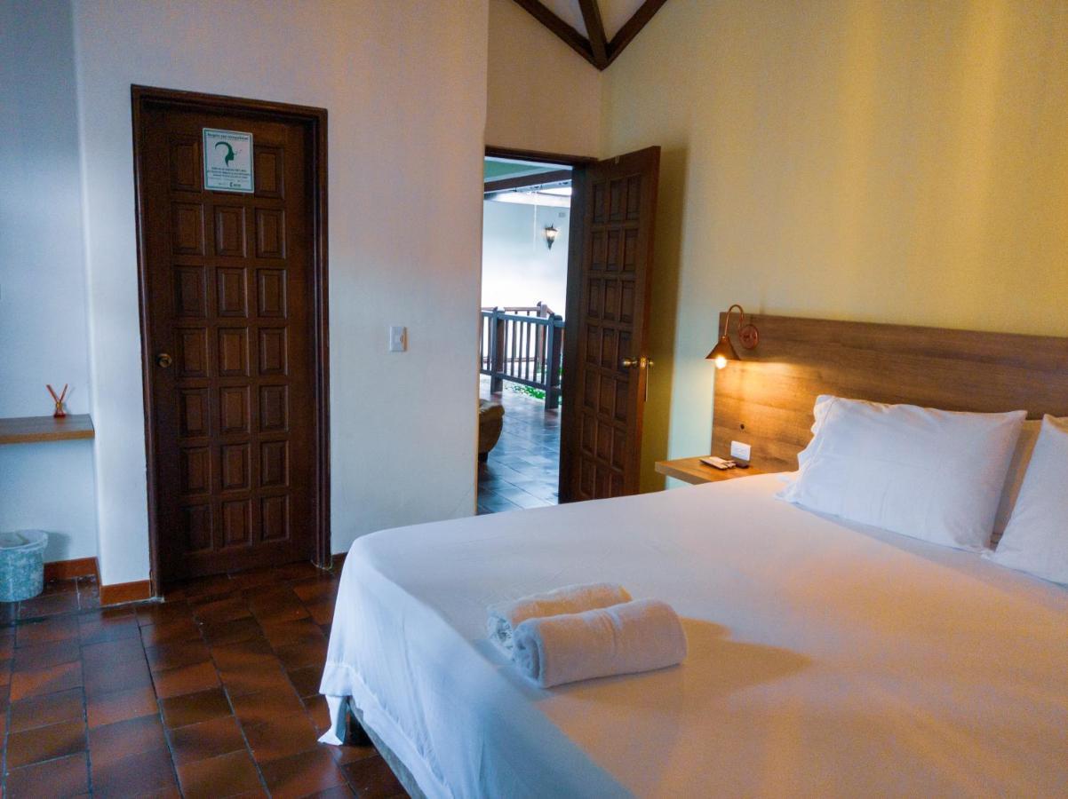 Hotel Boutique La Casa De Piedra 卡利 外观 照片