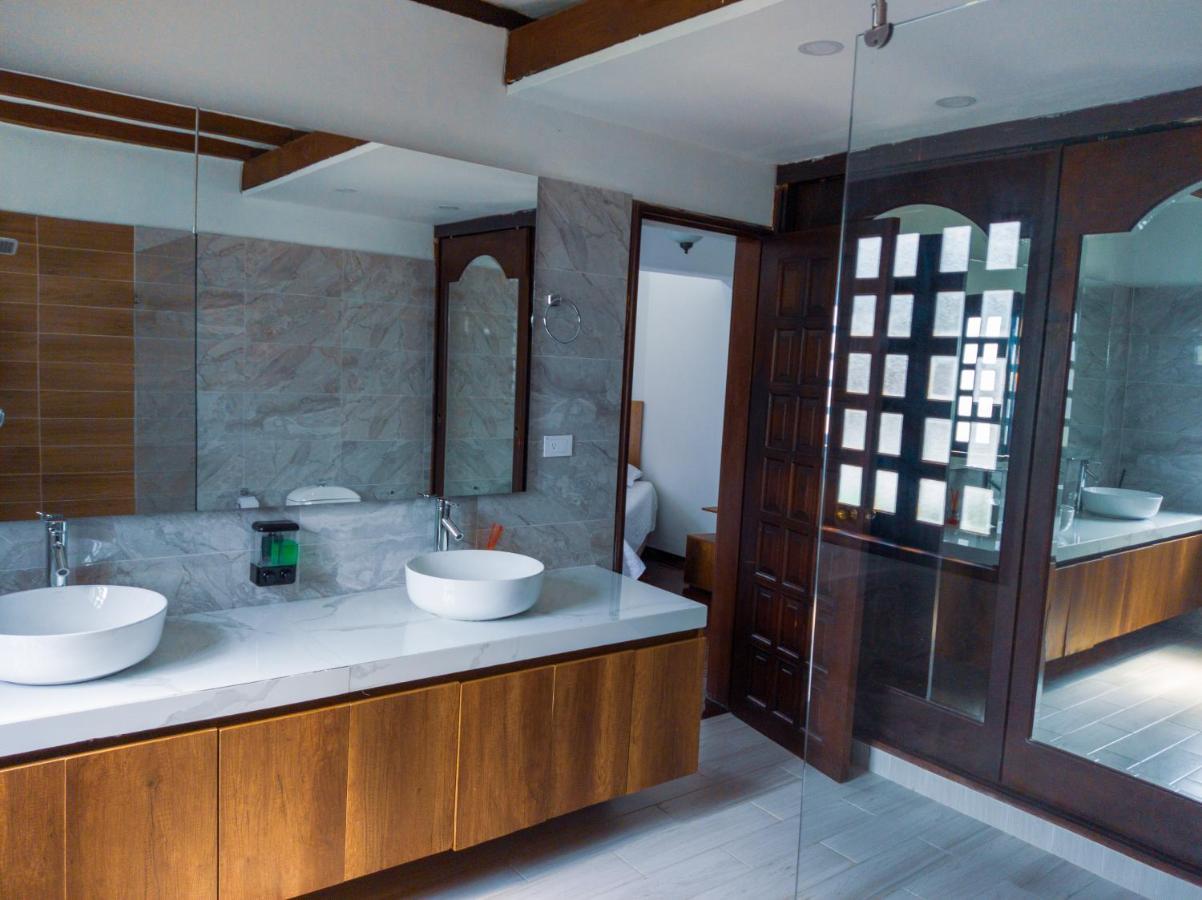 Hotel Boutique La Casa De Piedra 卡利 外观 照片