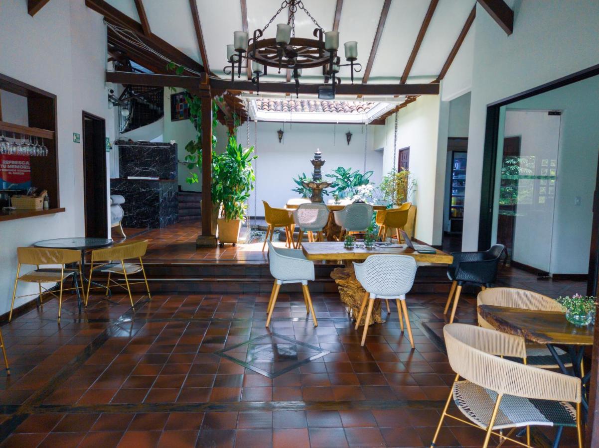 Hotel Boutique La Casa De Piedra 卡利 外观 照片