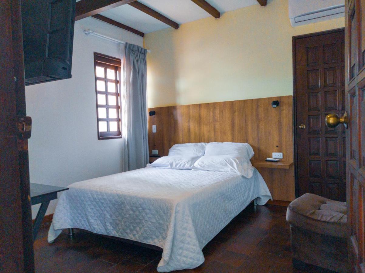 Hotel Boutique La Casa De Piedra 卡利 外观 照片