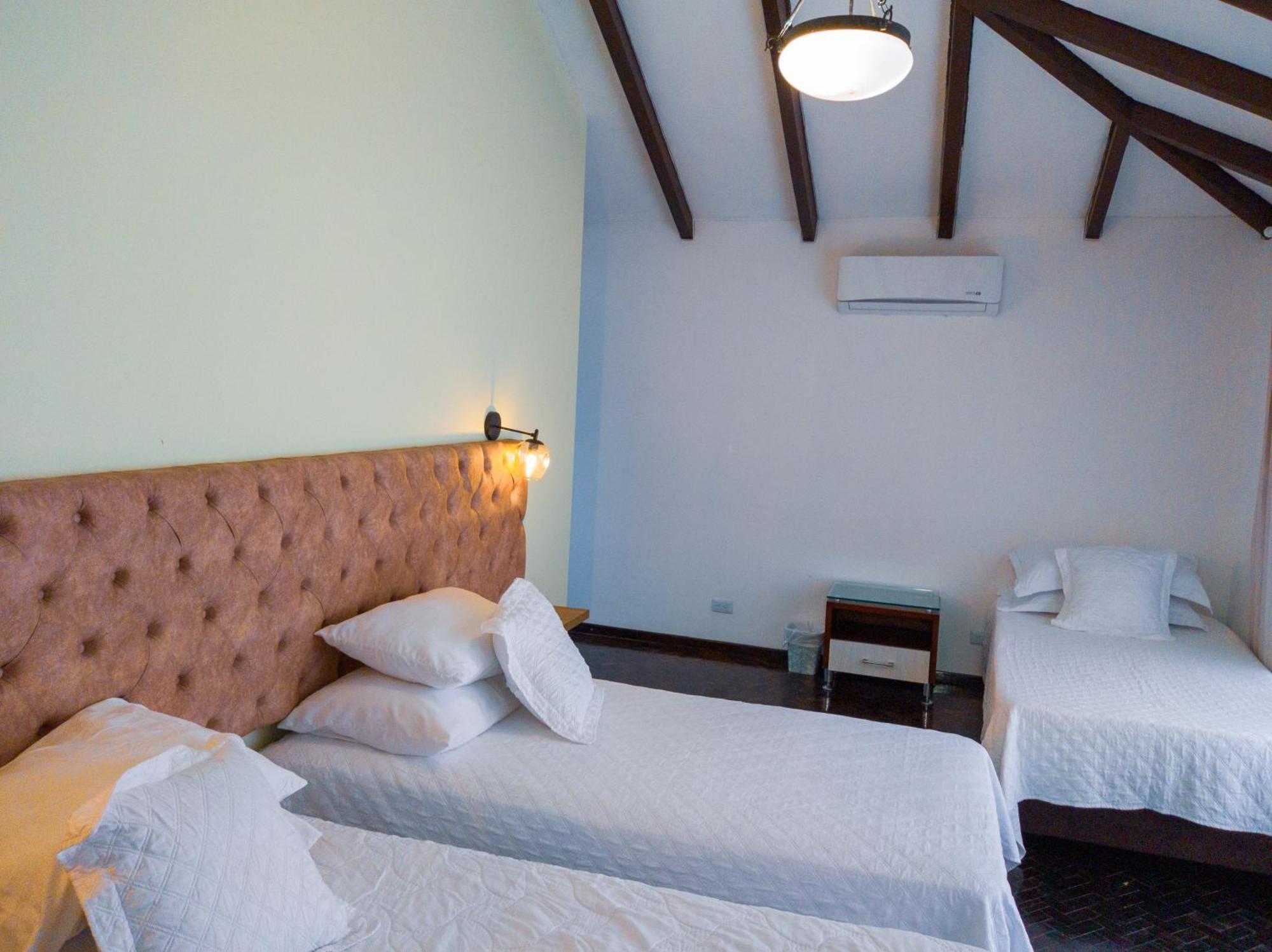 Hotel Boutique La Casa De Piedra 卡利 外观 照片